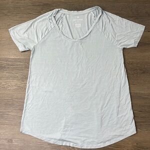 American Eagle Women’s Soft & Sexy Grey Blue V Neck Short Sleeve Tee, size XS